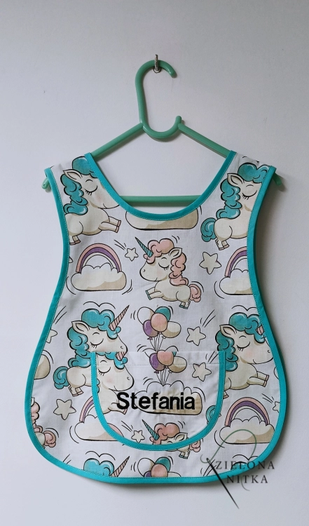 FARTUSZEK do przedszkola jednorożec na białym personalizacja