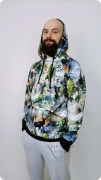 Bluza męska kangurka GÓRY z rękawem raglanowym, dużym kapturem, kieszenią z przodu i ściągaczami. Materiał: 97% bawełna, 3% elastan. Stylowa i wygodna.