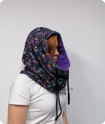 Ciepły i miękki komino-kaptur „Fiolet” z podwójnej dzianiny, chroniący przed mrozem i wiatrem. Materiał: 95% bawełna, 5% elastan. Jeden rozmiar.