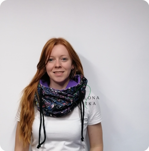 Ciepły i miękki komino-kaptur „Fiolet” z podwójnej dzianiny, chroniący przed mrozem i wiatrem. Materiał: 95% bawełna, 5% elastan. Jeden rozmiar.