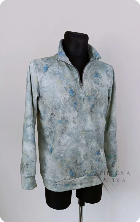 Bluza męska rozpinana ze stójką, Zamek, kieszenie, rękawy i dół wykończone ściągaczem. Materiał: 97% bawełna, 3% elastan. Wygodna i stylowa.