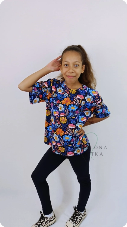 T-shirt dziecięcy CHILLOUT łąka granatowa
