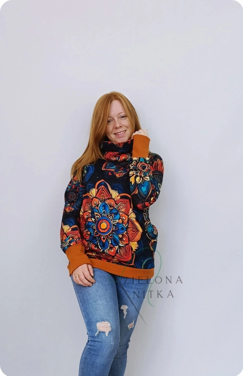 Bluza damska WIOLA MANDALA z kominem