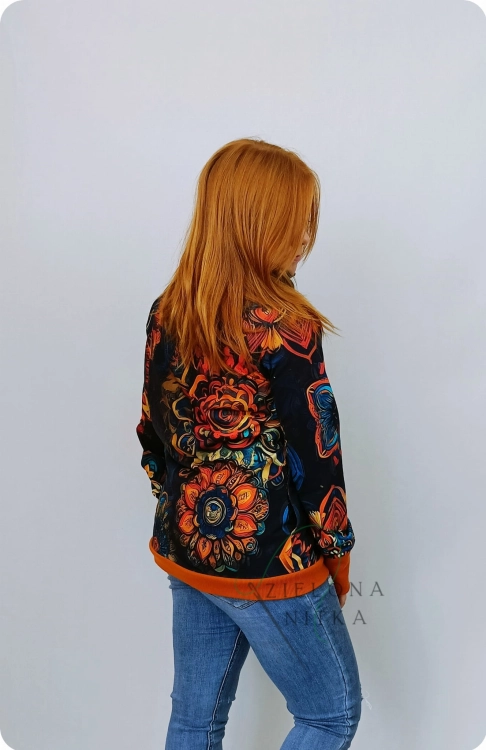 Bluza damska WIOLA MANDALA z kominem