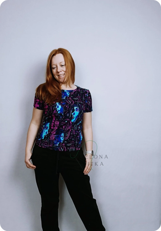 T-shirt damski klasyczny CYBER
