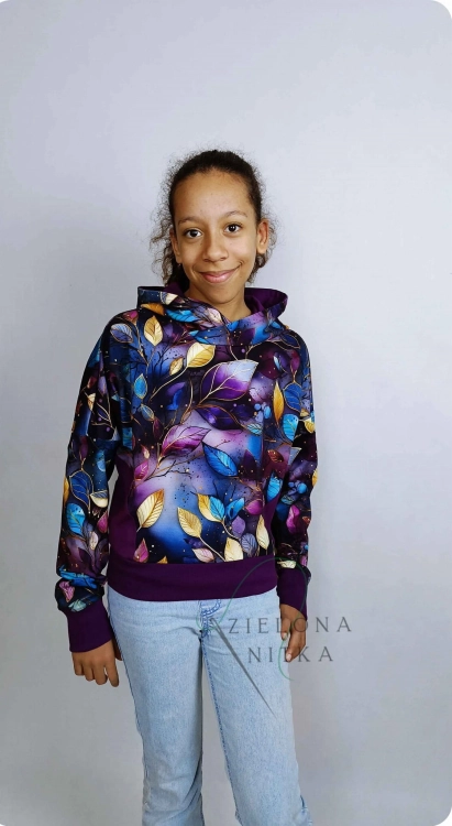 Bluza młodzieżowa z kapturem IGA FIOLETOWE LIŚCIE NOCĄ