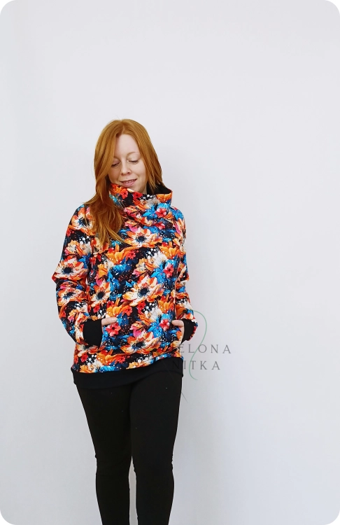 Bluza damska z kominem MALOWANE KWIATY ROZM S
